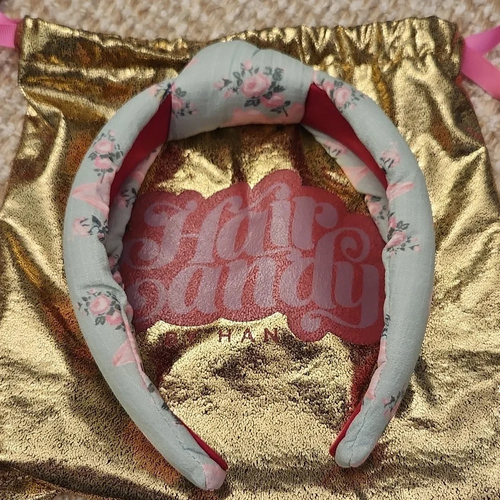 MINT JULEP PASTEL CROWN - Picture 3 of 4